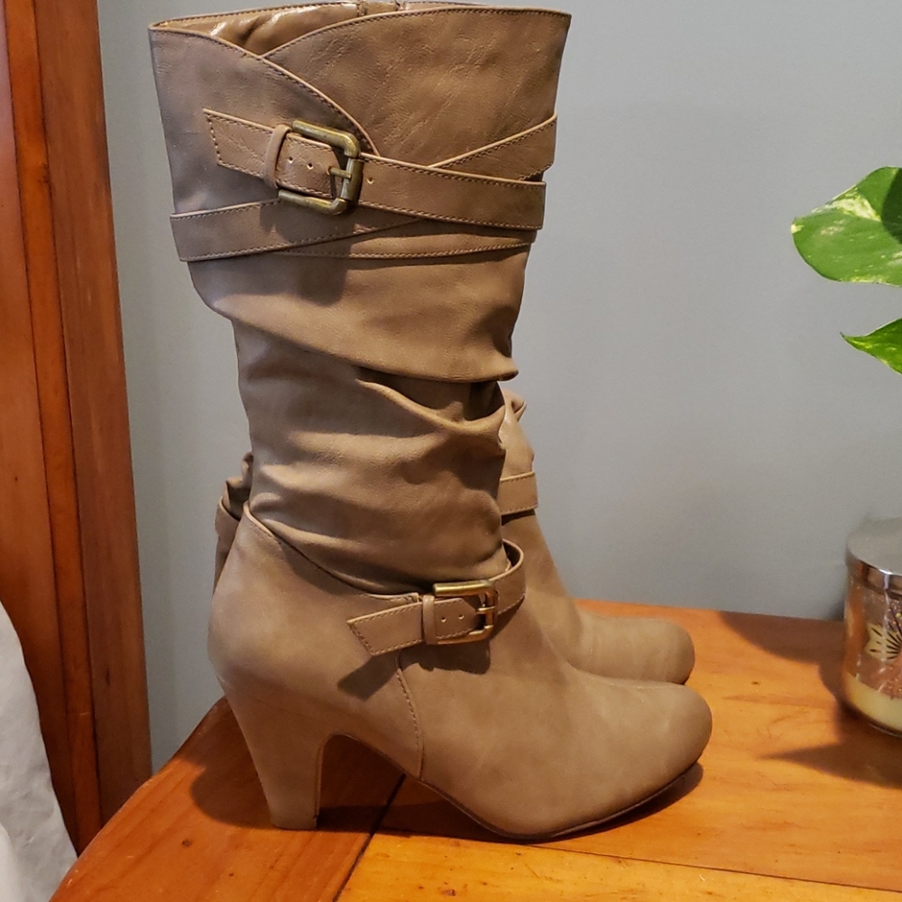 Boots Size 8.5